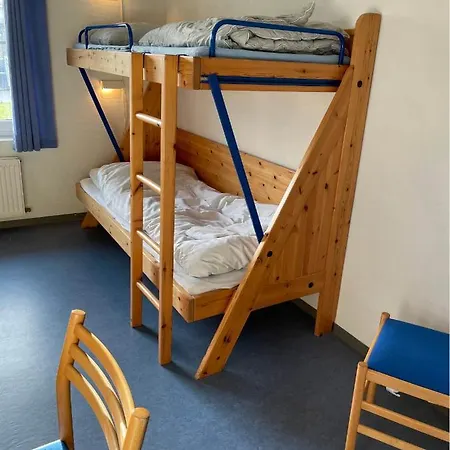 Vandrerhjem-hostel *